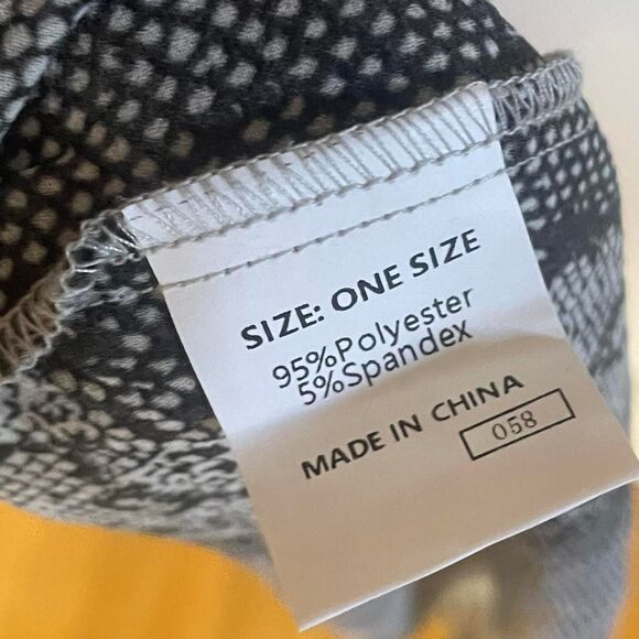 NWT Women's Long Boho Cover-up Grey Black Snake Skin Tassels Sheer Mesh Dokotoo - Picture 8 of 8